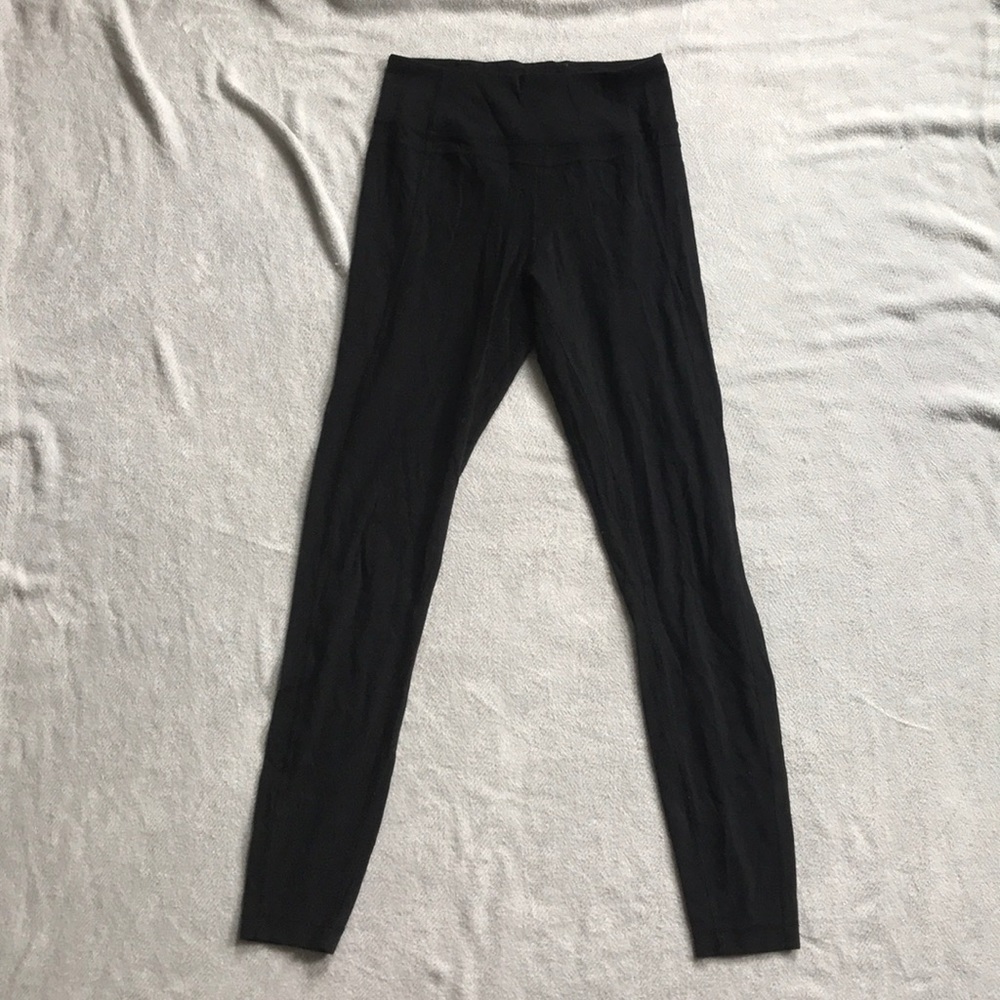 Black Lululemon leggings